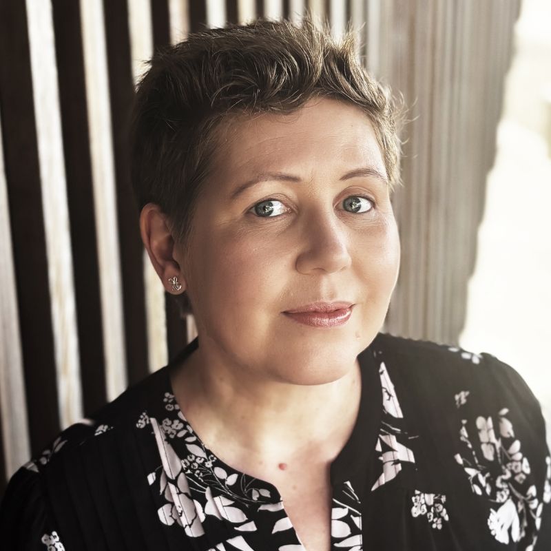 tara slade - Brand designer & founder of Omnibrand Ltd - New Zealand
